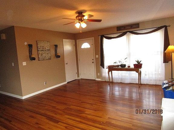 3rd image of 320 Newell Ave