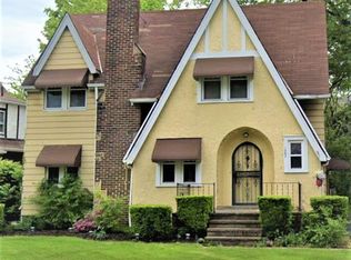 1207 Castleton Rd, Cleveland Heights, OH 44121