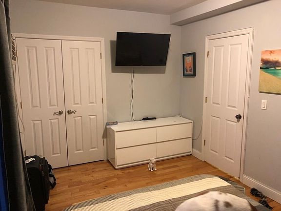 4th image of 20-50 29th St #2CF