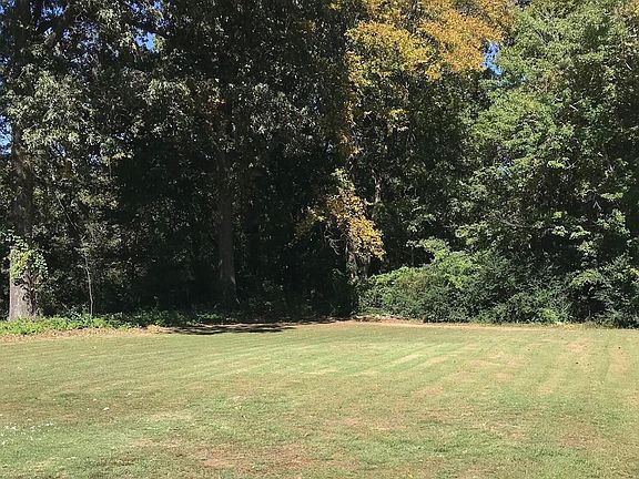 4th image of 5100 Benton Rd