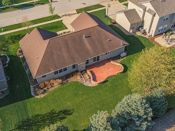 3rd image of 3712 Gina Dr