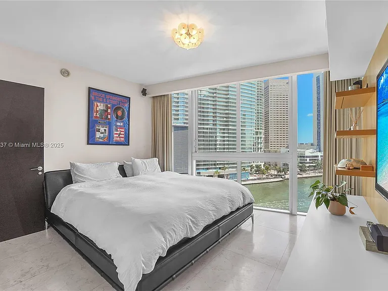 465 Brickell Ave #1001 — Photo 29