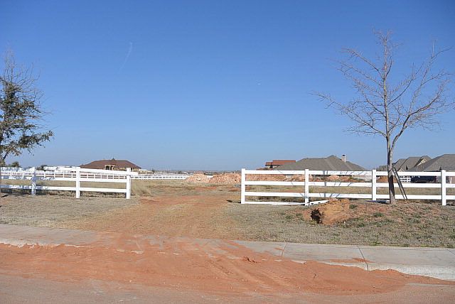 2nd image of 6518 Mockingbird Ln