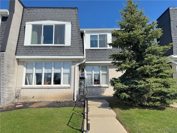 40 Harrogate Sq, Buffalo, NY 14221