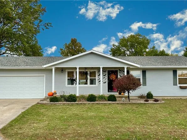 1715 Saint Joseph St, Trenton, MO 64683