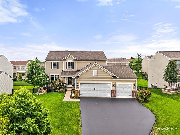 2nd image of 180 Chapin Way