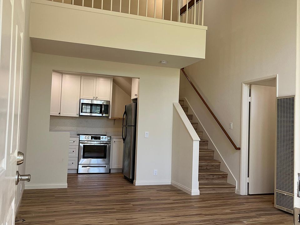Newly remodeled luxury condo with loft!