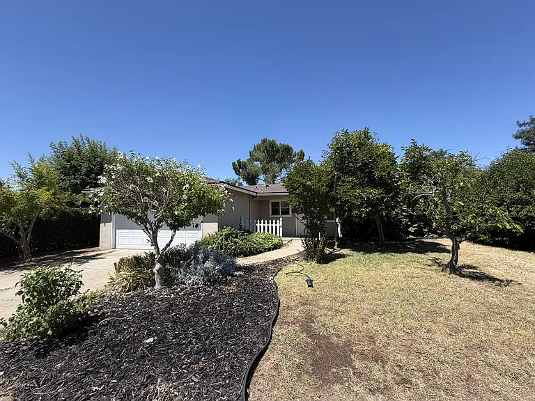 2647 Story Ave — Photo 10