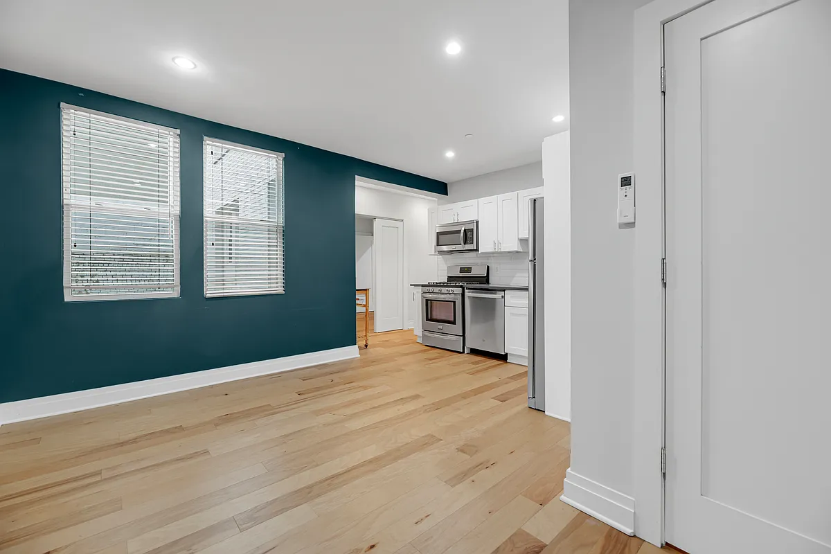 Building Photo - 3101 Sherman Ave NW #205