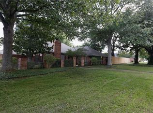 1101 Westminister Ln, Greenville, TX 75402