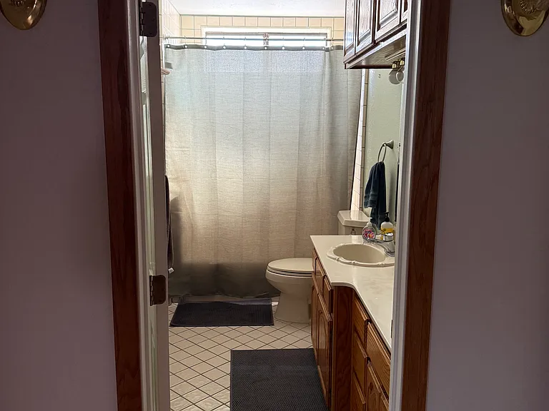 W Avenue L6 — Photo 9
