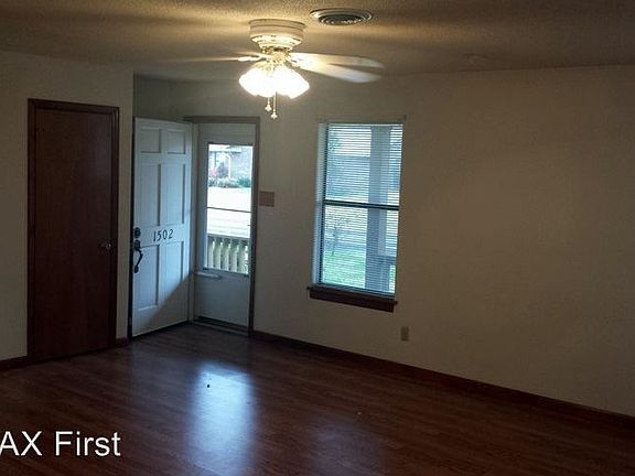 3rd image of 1502 Carowinds Cir
