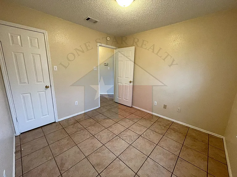 5006 Rockdale Dr — Photo 18