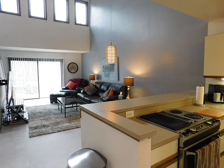 1607 Harbourside Dr — Photo 5