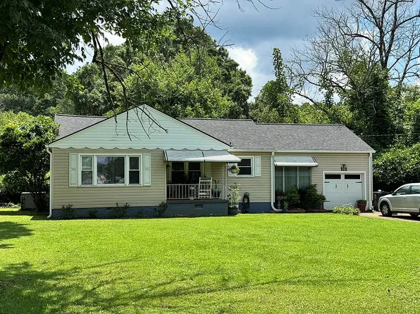 212 Harker Rd, Fort Oglethorpe, GA 30742
