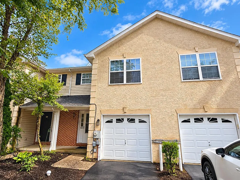 108 Fairway Dr