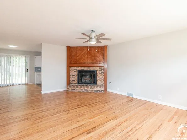 634 Greever Ter, Lawrence, KS 66046