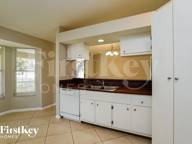 8441 Bahamas Rd — Photo 9