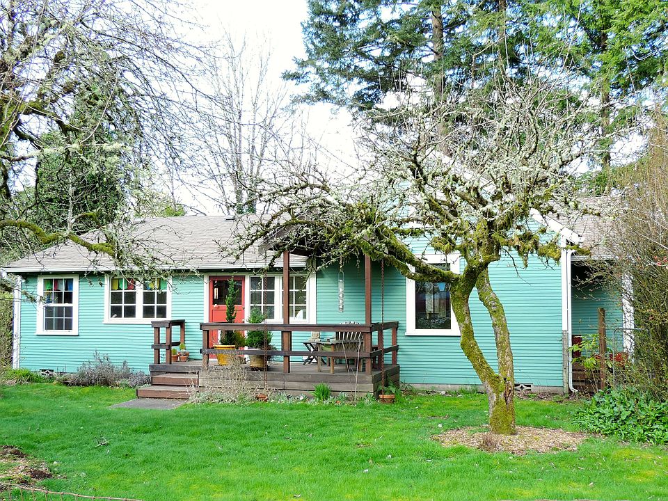 1st image of 1809 36th Ave NE