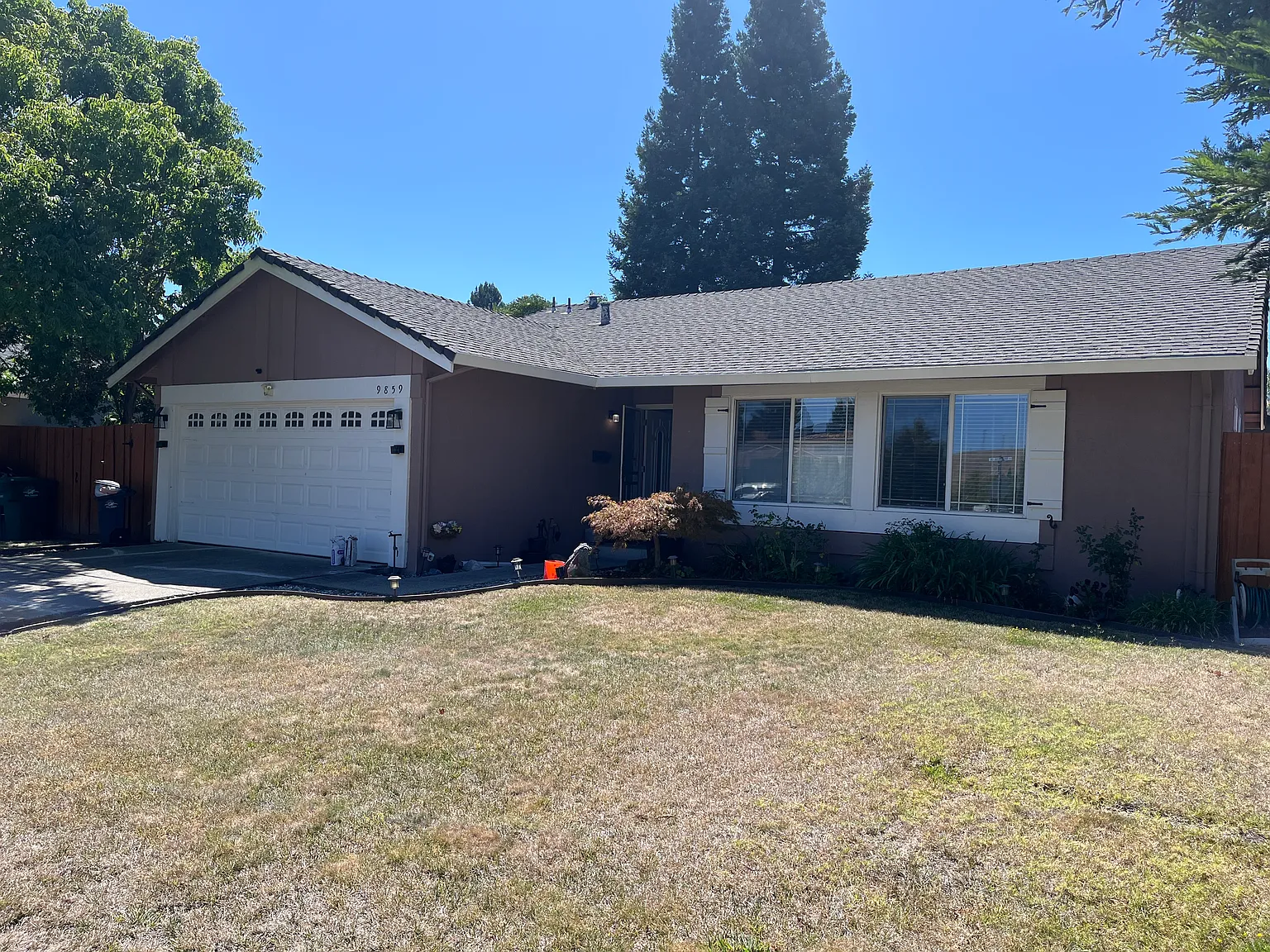 3 bed, 1153 sqft, $3,900 — Photo 2