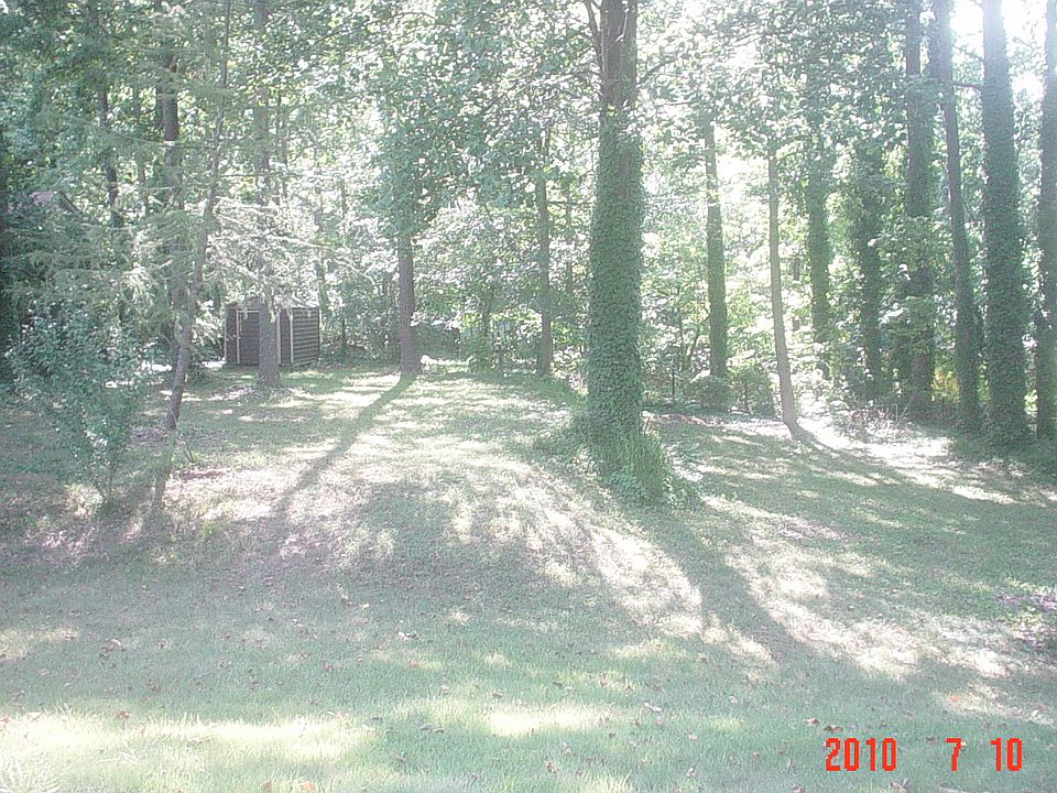 2nd image of 619 S Wind Dr