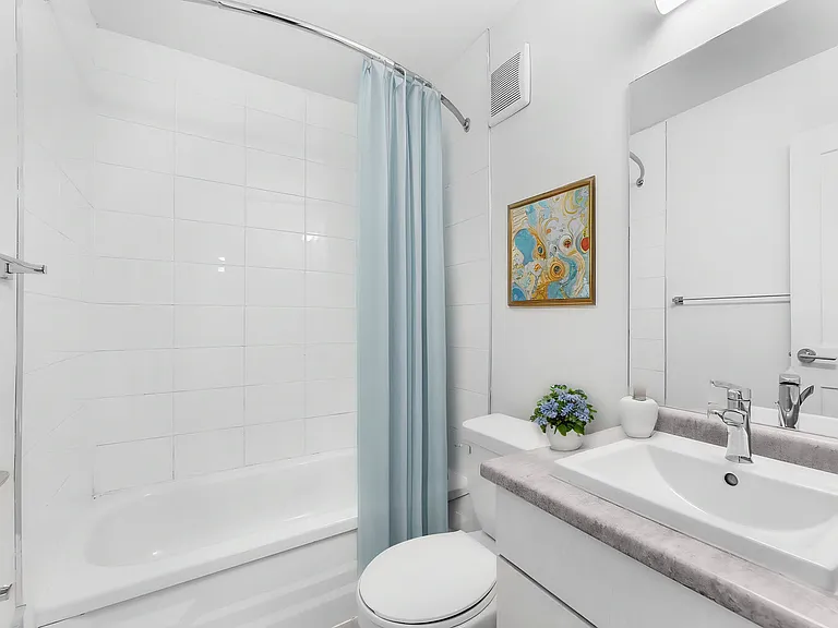 250 Marconi Blvd — Photo 7