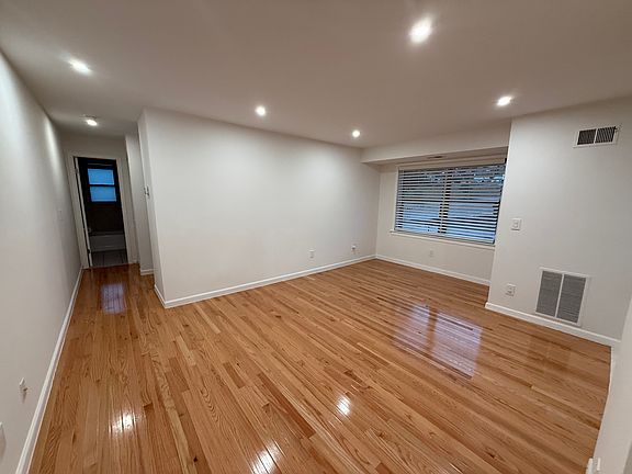 4th image of 700 Schuyler Ave APT E14