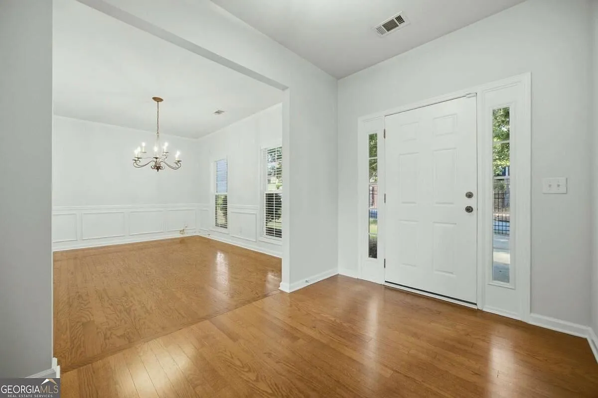 4 bed, 2.5 bath, 2955 sqft, $2,995 — Photo 4