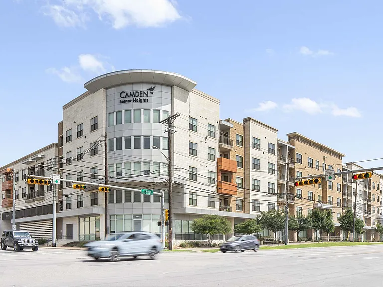 Camden Lamar Heights — Photo 34