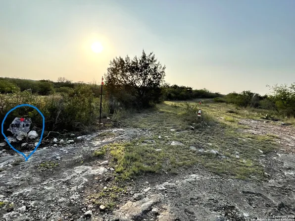 380 Doe Lane LOT 422, Uvalde, TX 78801