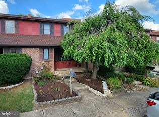 989 Beechwood Pl, Warminster, PA 18974