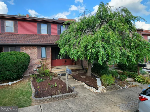 989 Beechwood Pl, Warminster, PA 18974