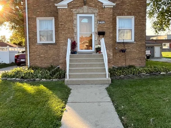 2428 S 17th Ave, Broadview, IL 60155