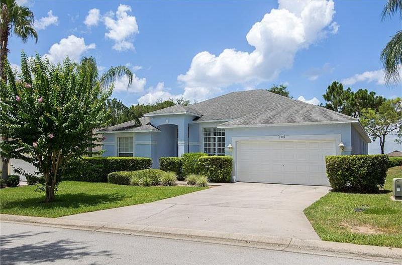 1st image of 1594 Forest Hills Ln