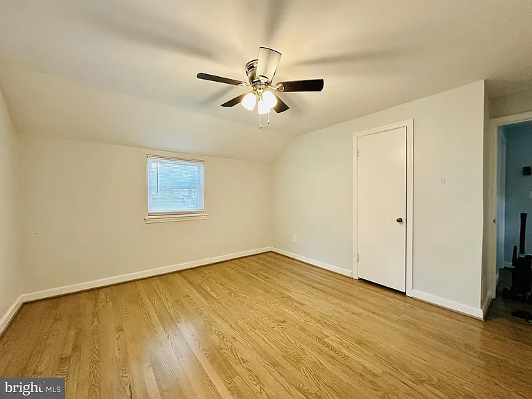 2500 Lake Ave — Photo 14