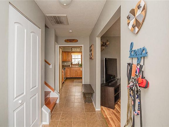 2nd image of 8699 Brentwood Dr