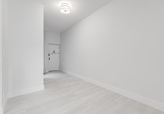 2nd image of 305 E 75th St APT 15