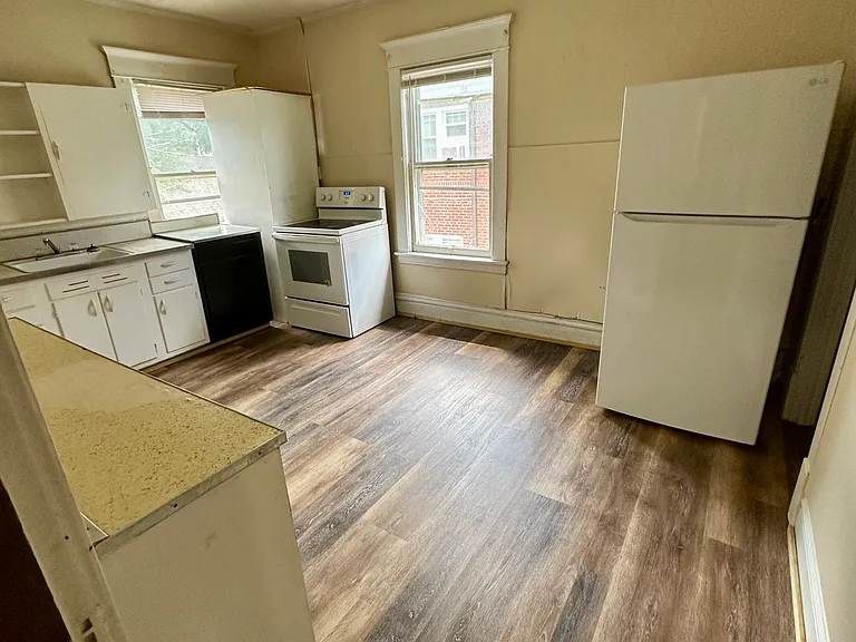 1212 8th Street, Huntington, WV 25701 - 1/2 — Photo 2