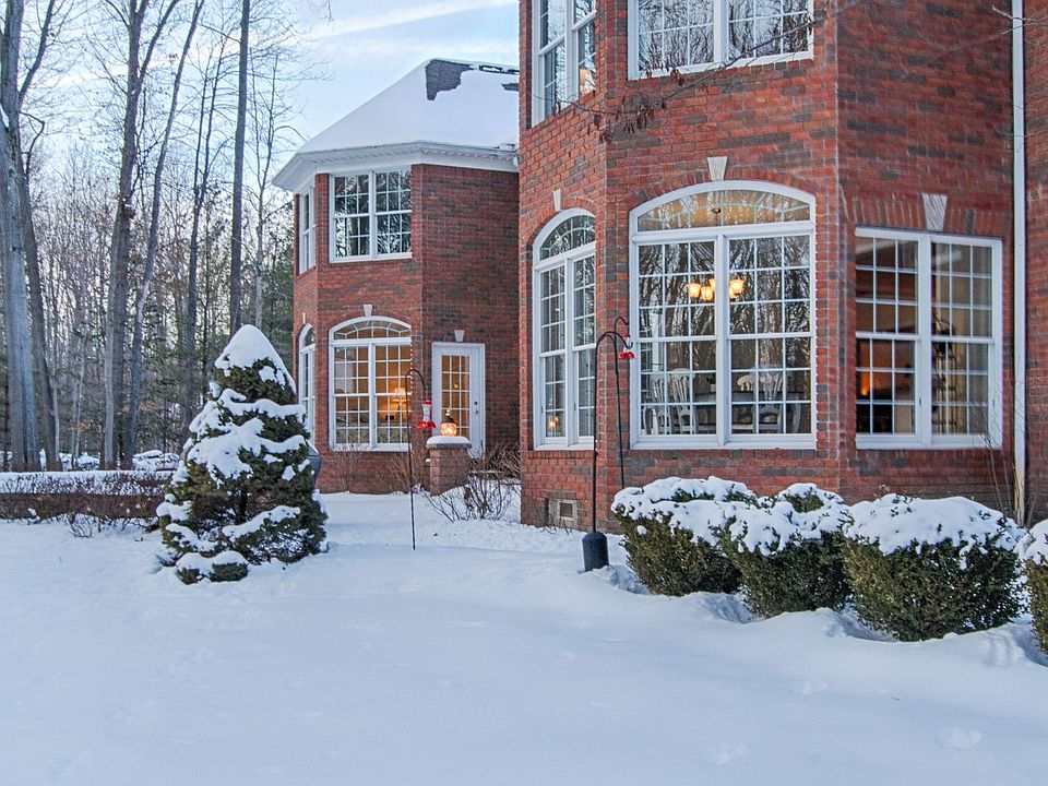 2nd image of 6168 Burr Oak Way