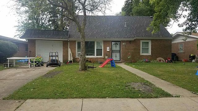 2nd image of 1414 E 13th Pl