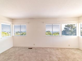 305 Lighthouse Ave APT 2, Pacific Grove, CA 93950