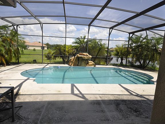 3rd image of 3547 Valleyview Dr