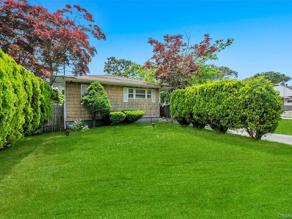 1st image of 88 Pinewood Drive
