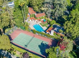 808 Woodacres Rd, Santa Monica, CA 90402