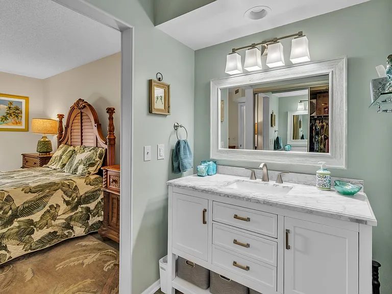 Upgraded Primary ensuite bathroom