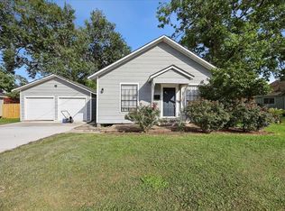 2017 Avenue F, Nederland, TX 77627