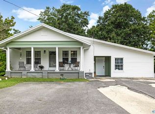 106 N McCleskey St, Boaz, AL 35957