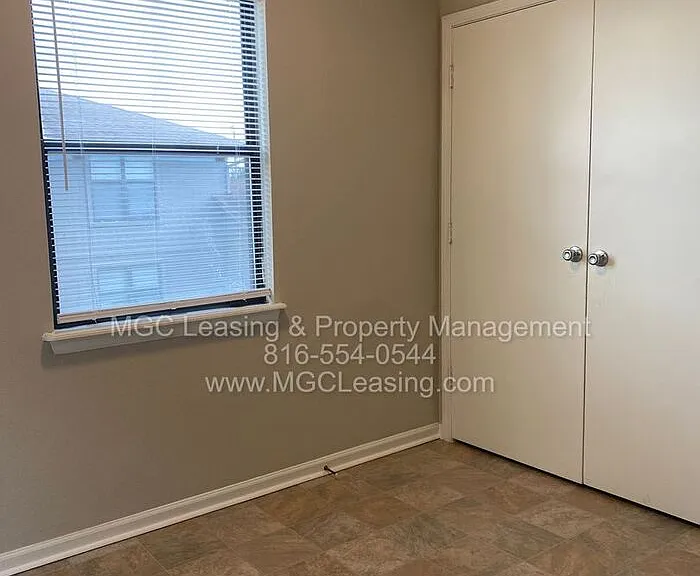 515 Sky Vue Dr #C — Photo 11
