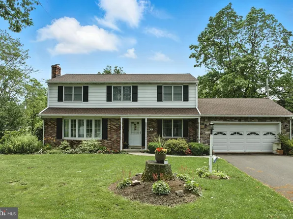 40 E Cherry Ln, Souderton, PA 18964