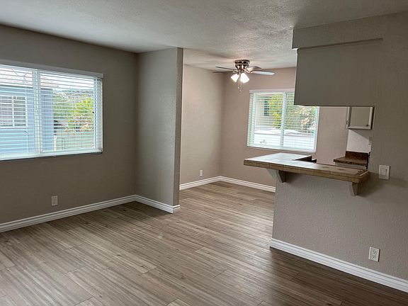 4th image of 3128 Juniper St Unit C